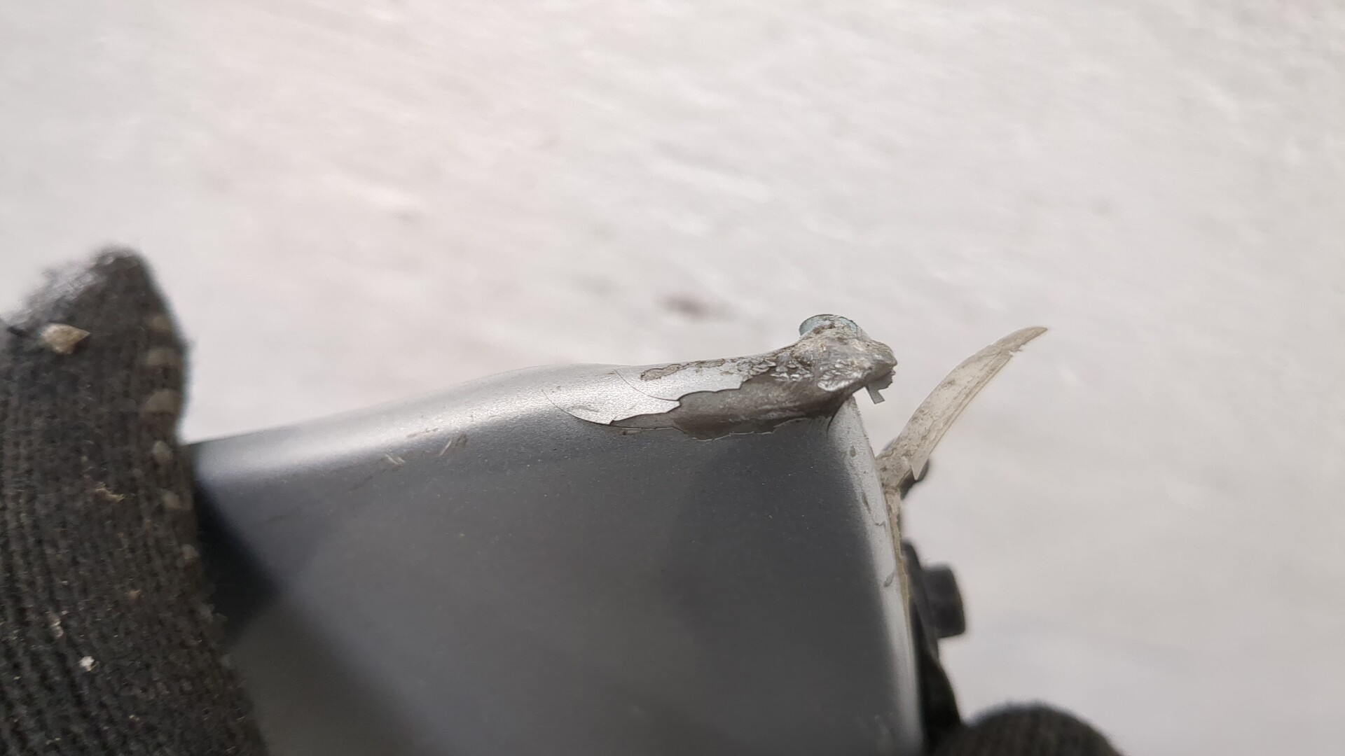 Крыло переднее правое