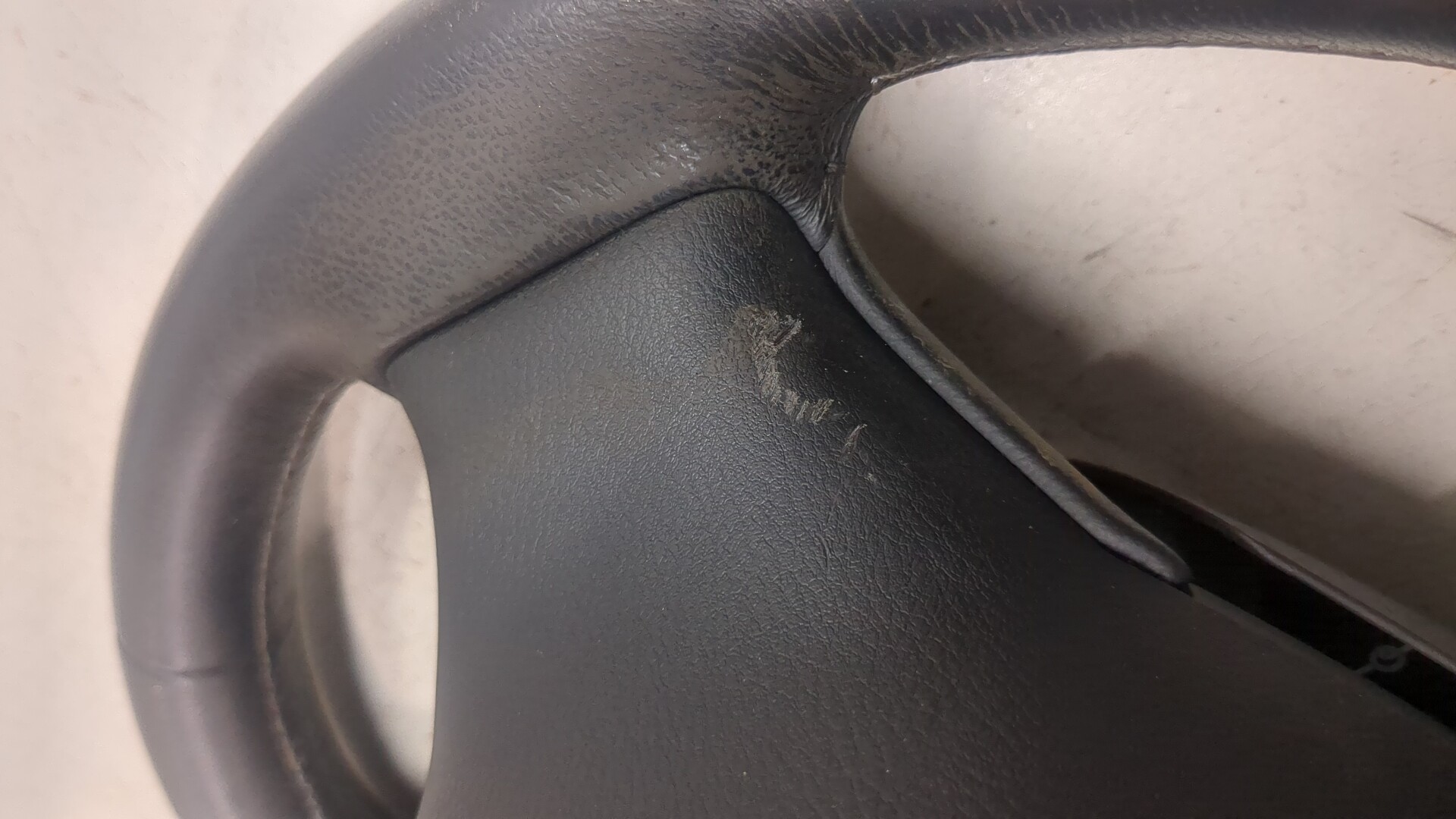 Рулевое колесо (руль)