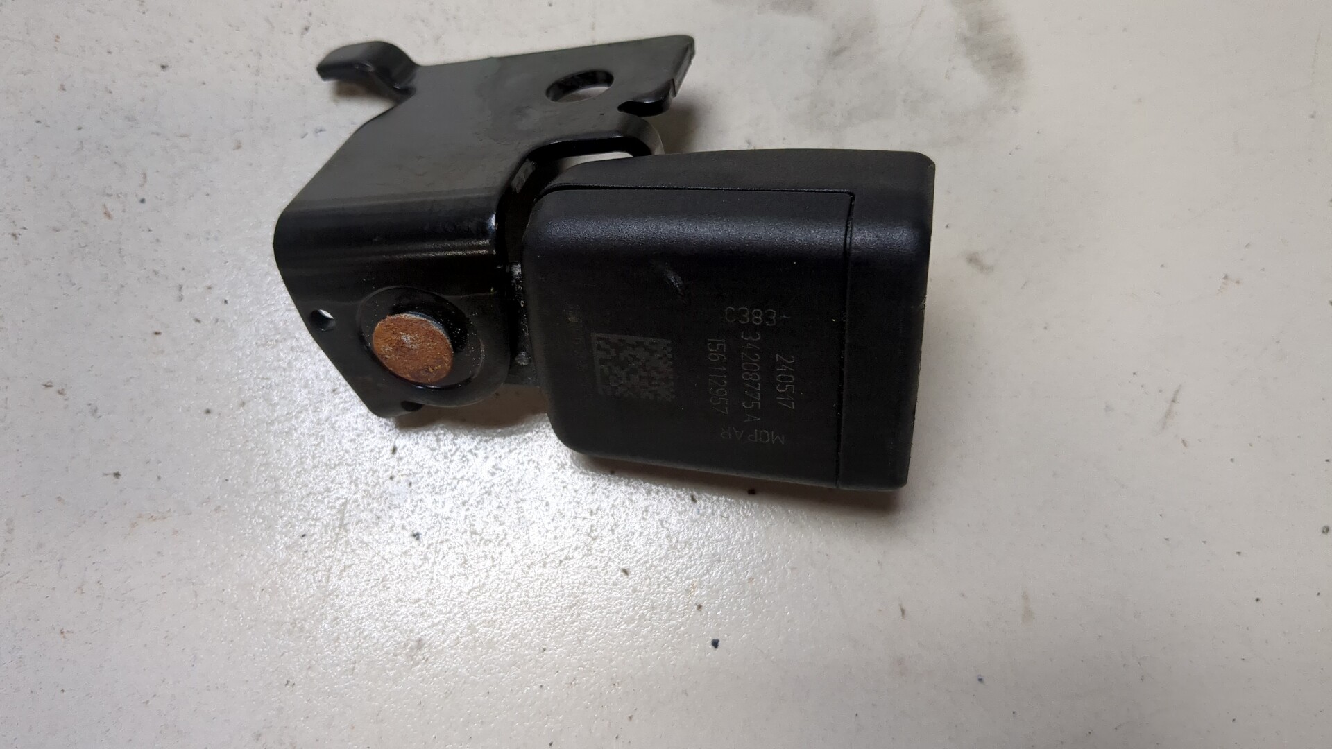 Ответная часть ремня безопасности