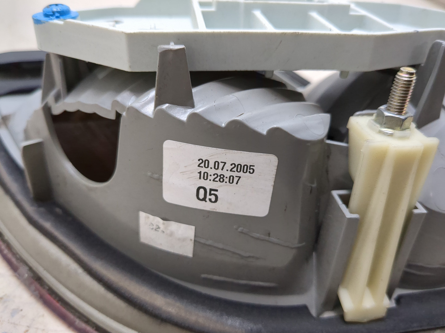 Фонарь задний внутренний правый