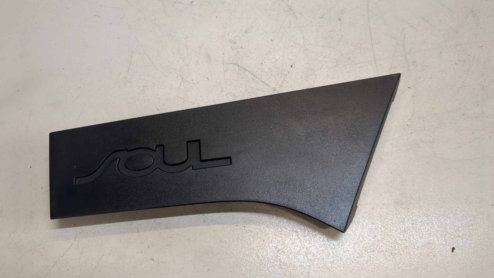 Молдинг заднего крыла правого