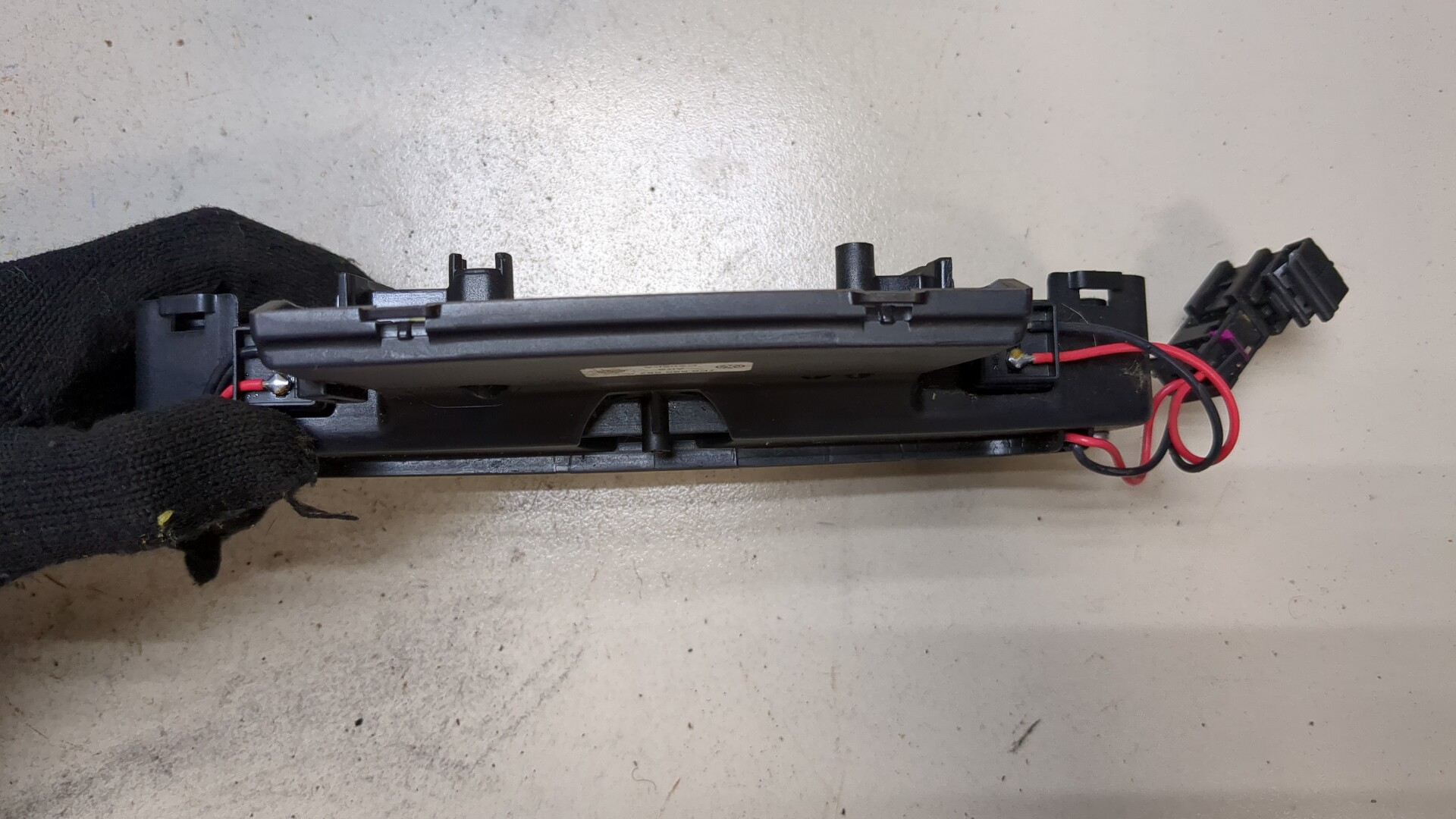 Замок спинки сиденья