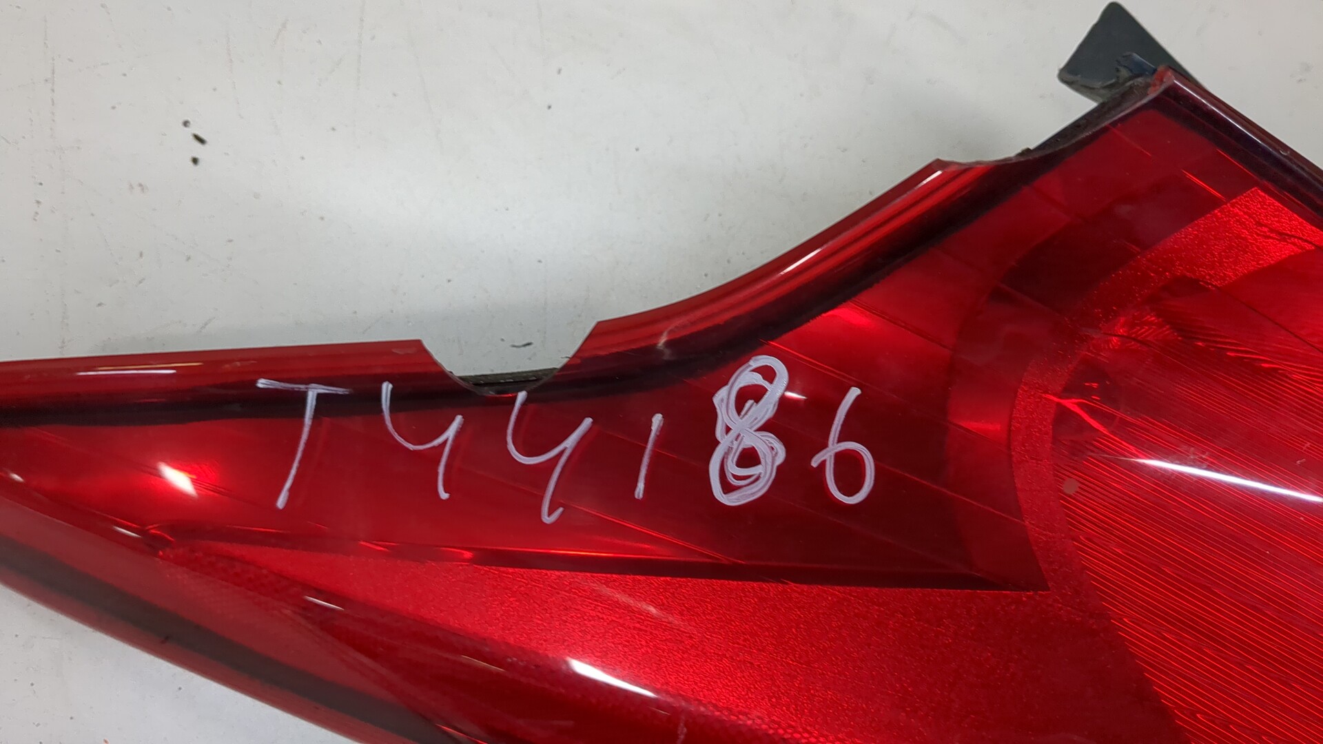 Фонарь задний левый