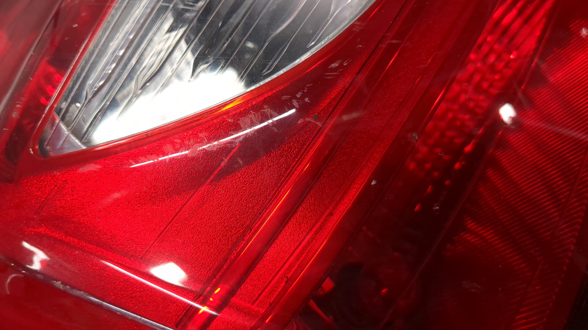 Фонарь задний левый