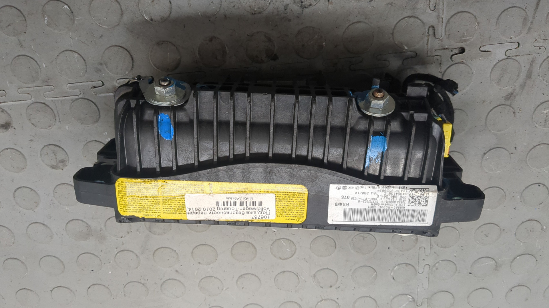 Подушка безопасности пассажирская (в торпедо)