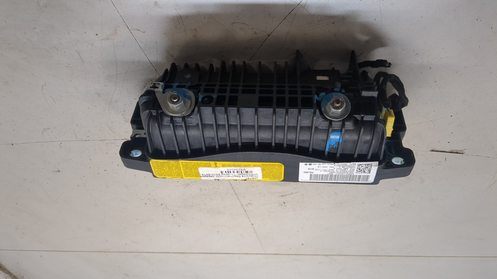 Подушка безопасности пассажирская (в торпедо)