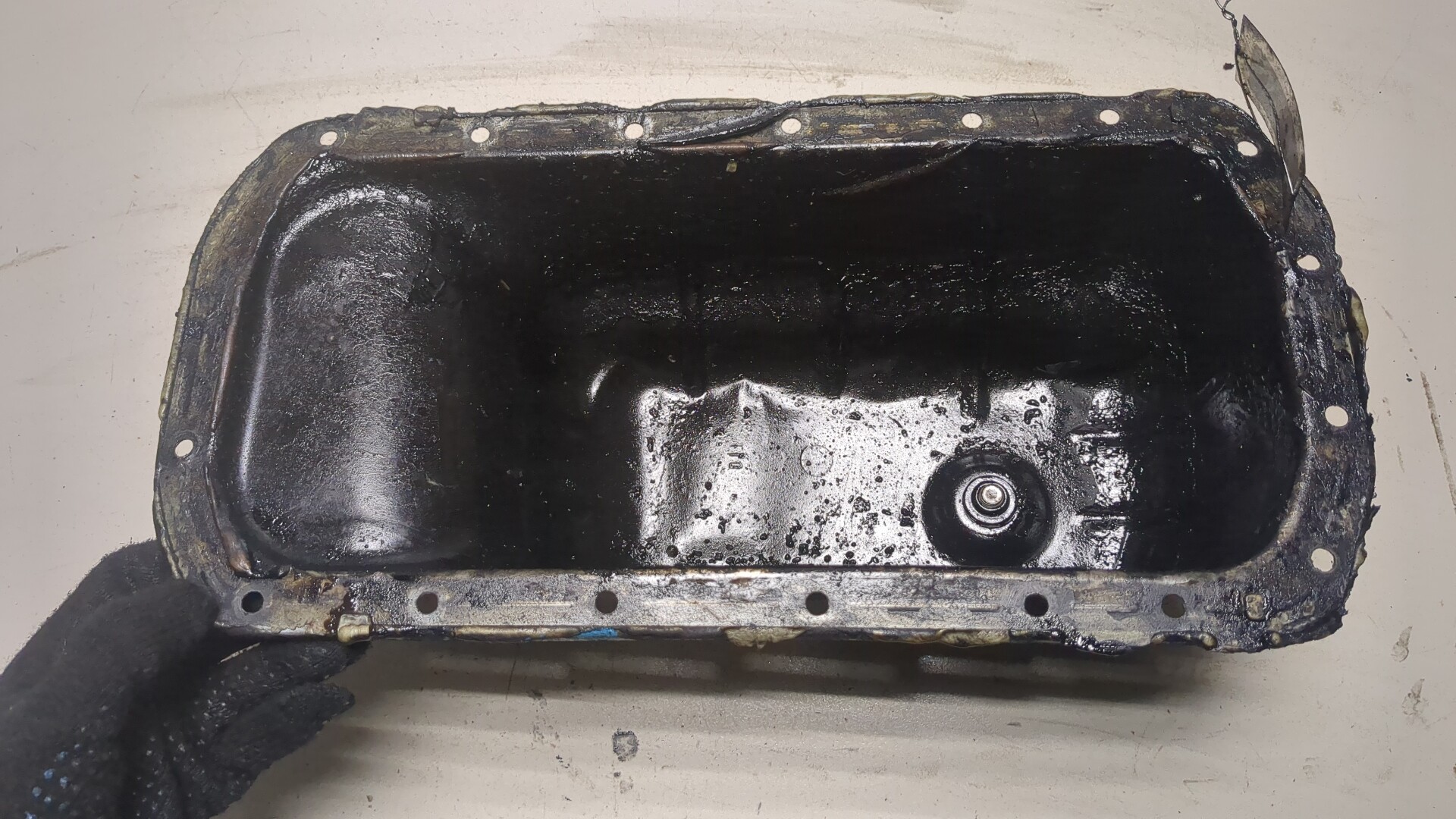 Поддон масляный двигателя (картер)