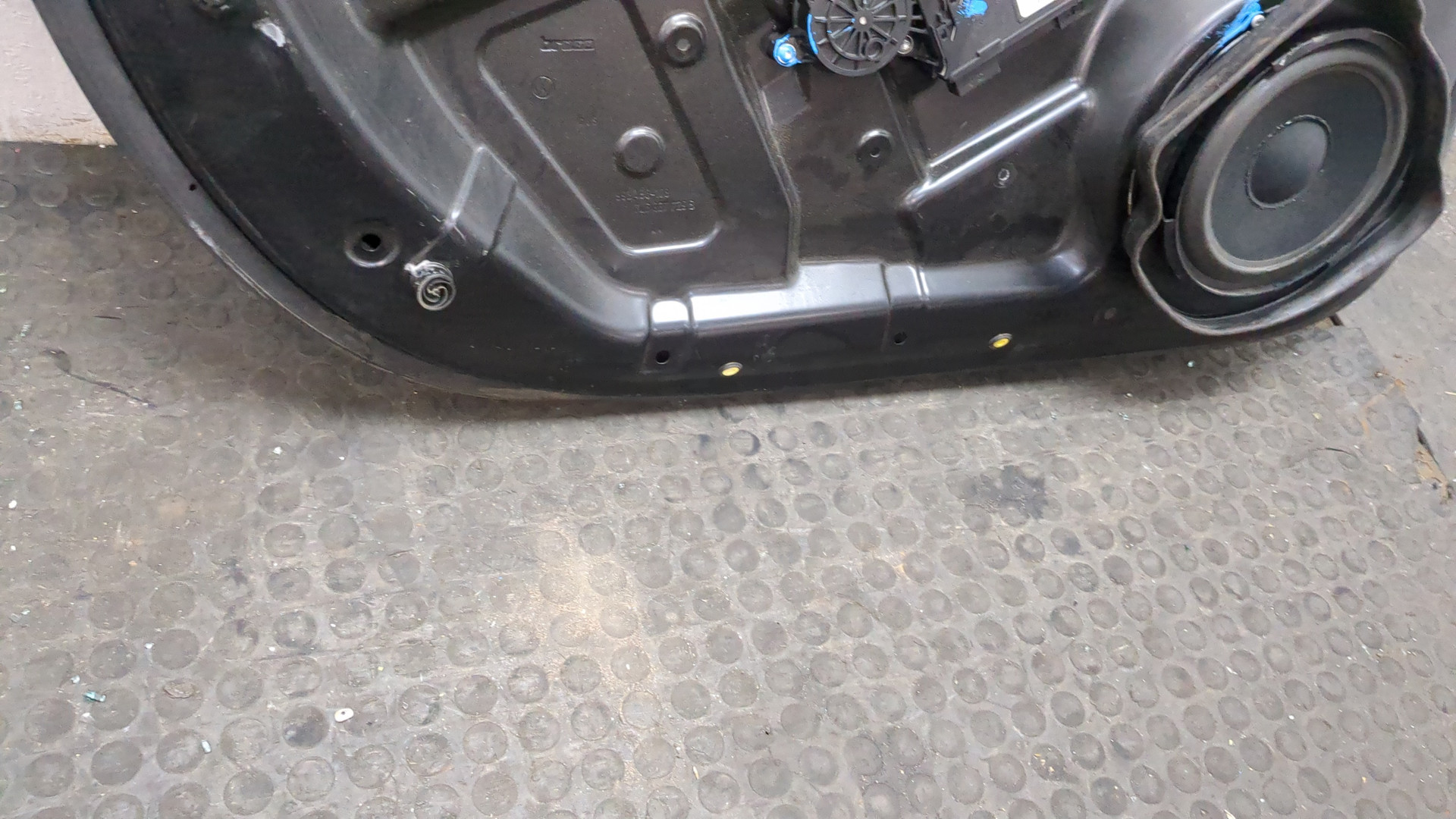 Стеклоподъемник электр. передний левый