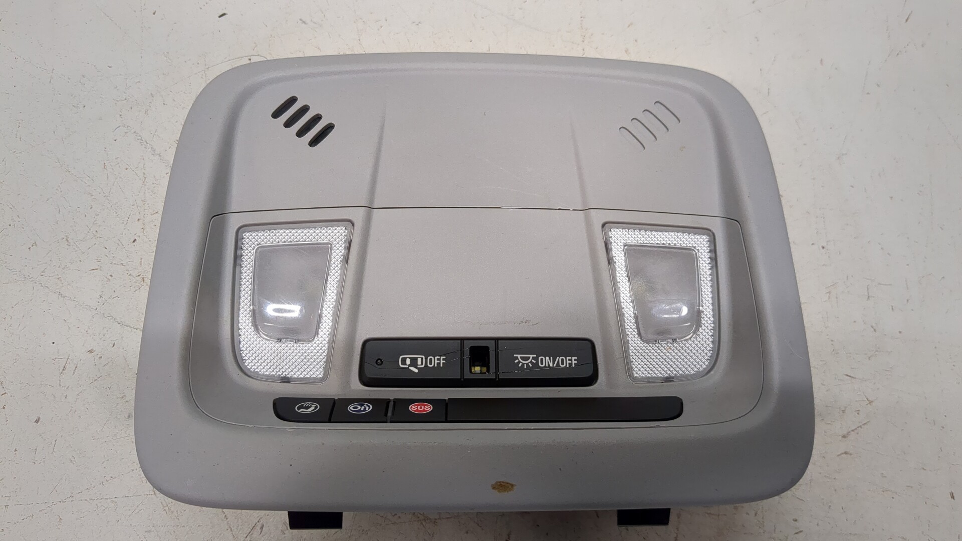 Плафон салонный