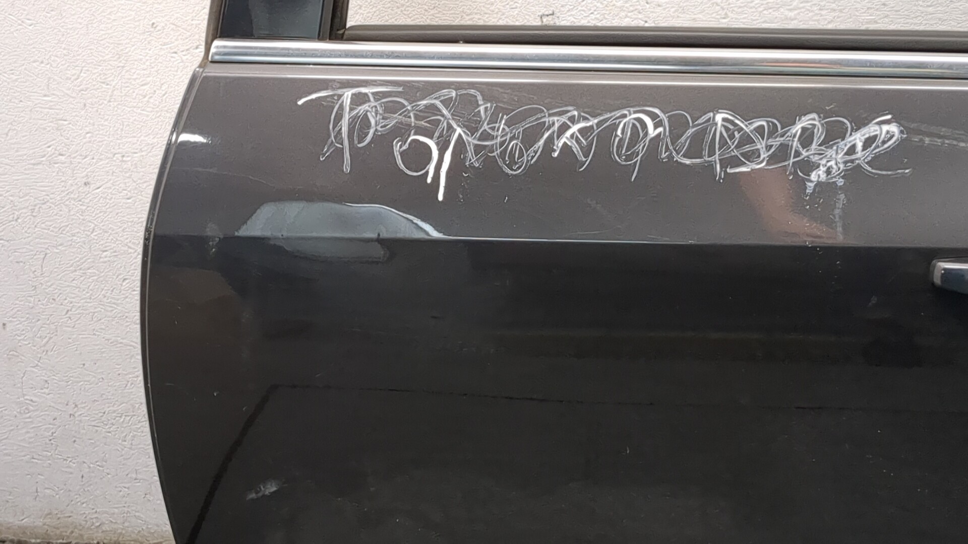 Дверь задняя левая