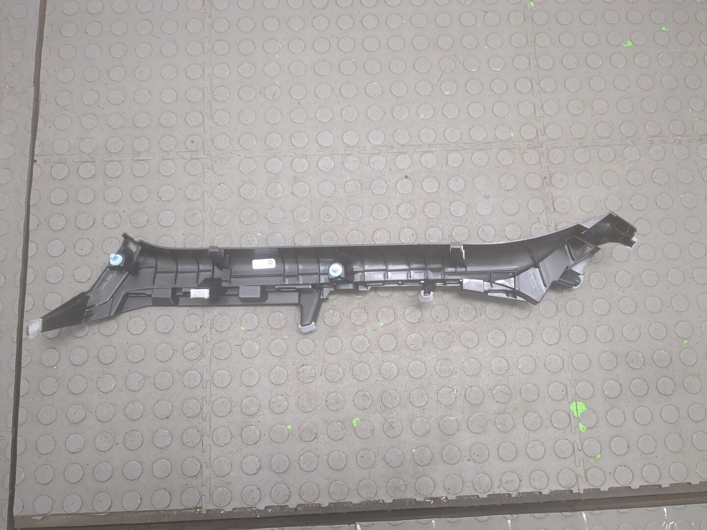 Обшивка стойки