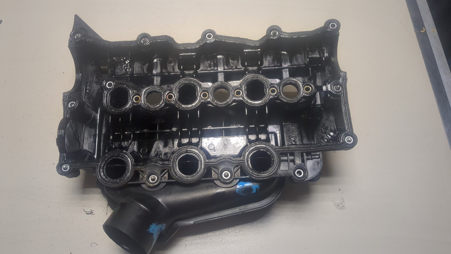 Крышка клапанная ГБЦ