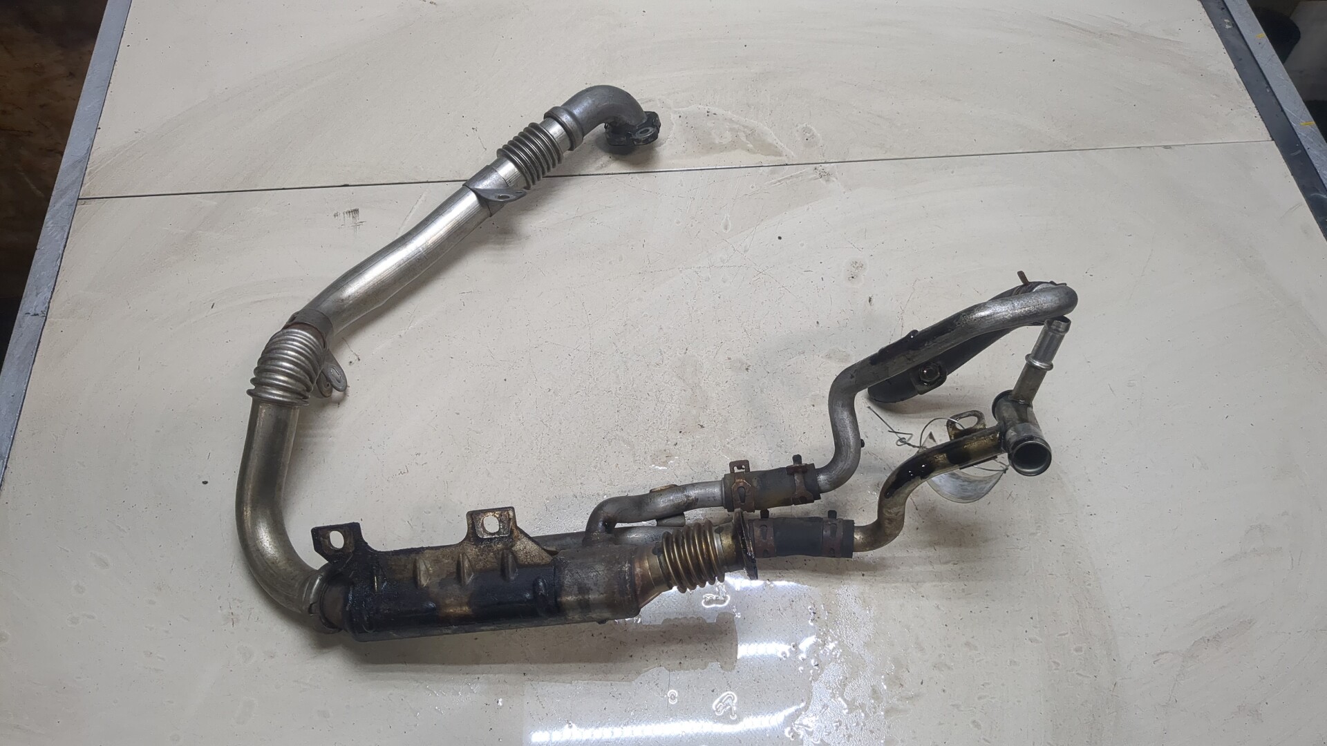 Тройник вентиляции картерных газов