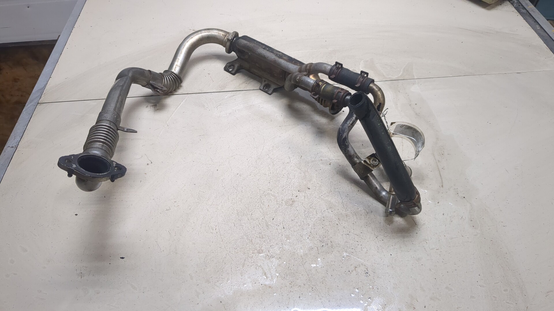 Тройник вентиляции картерных газов