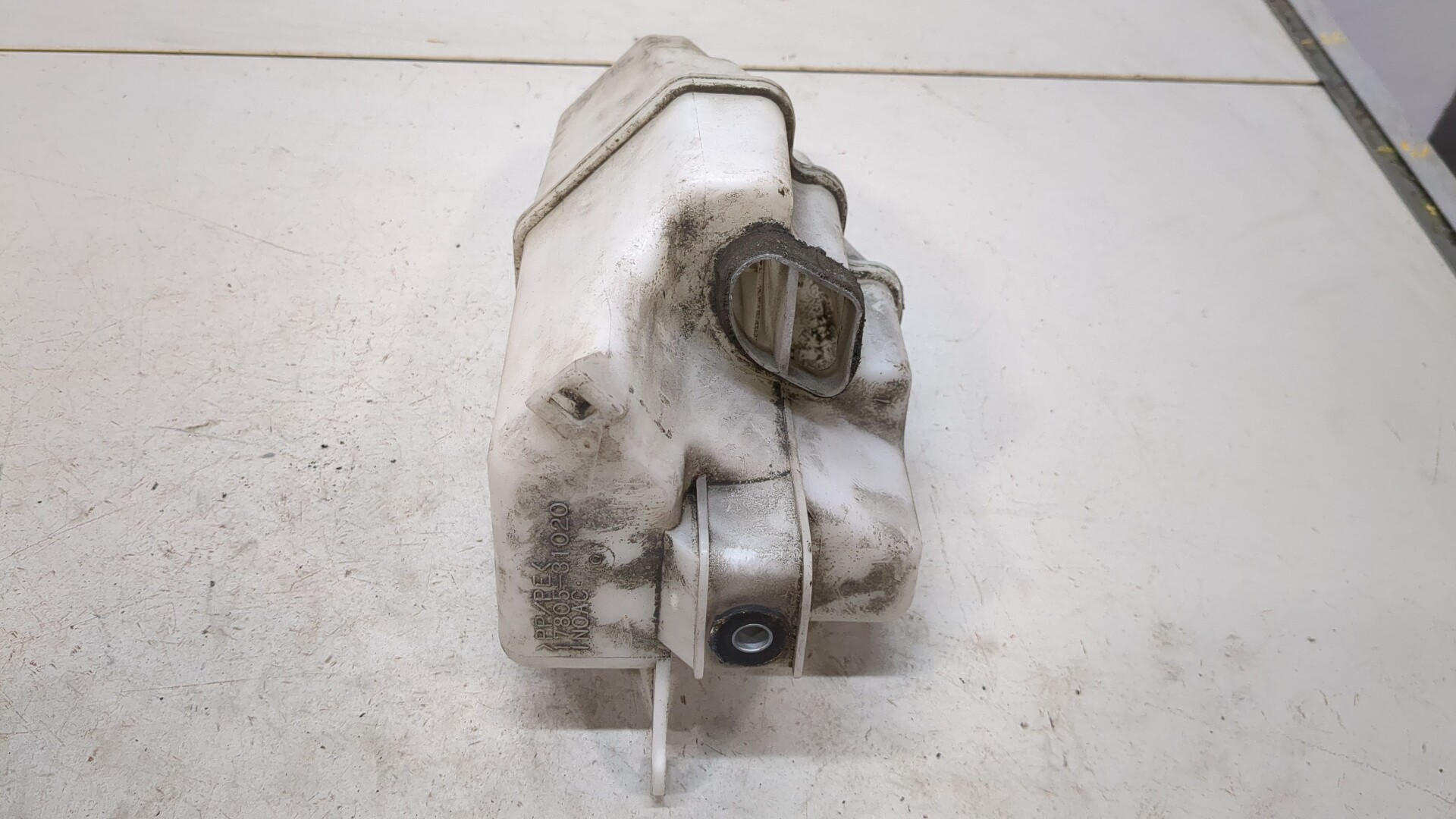 Бачок омывателя лобового стекла