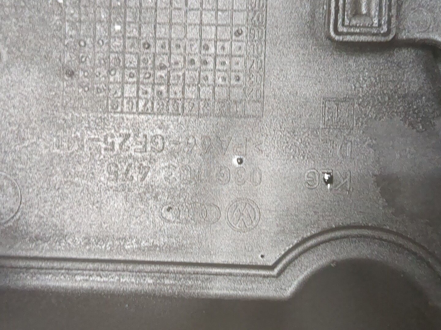 Крышка клапанная ГБЦ