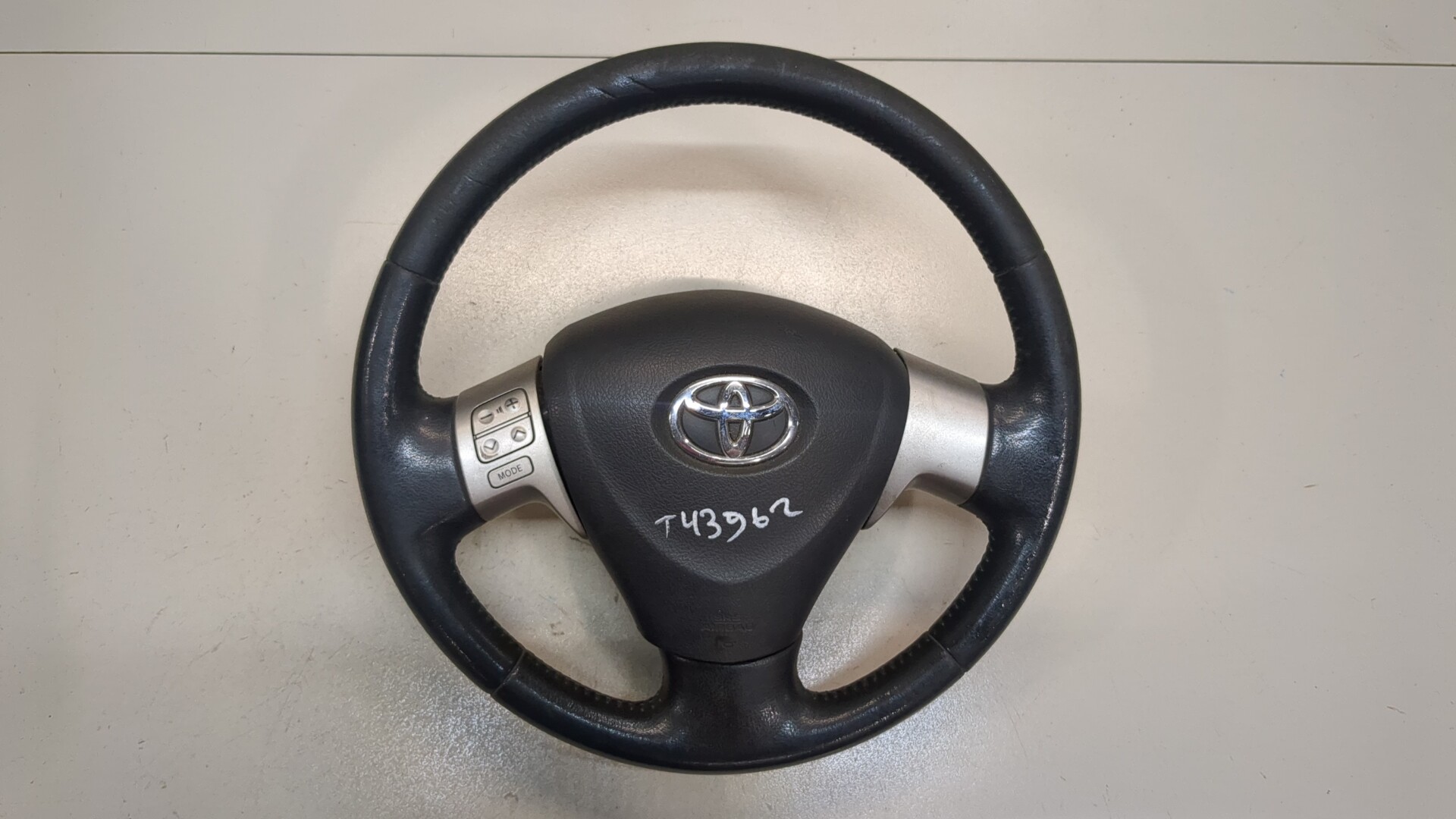 Рулевое колесо (руль)