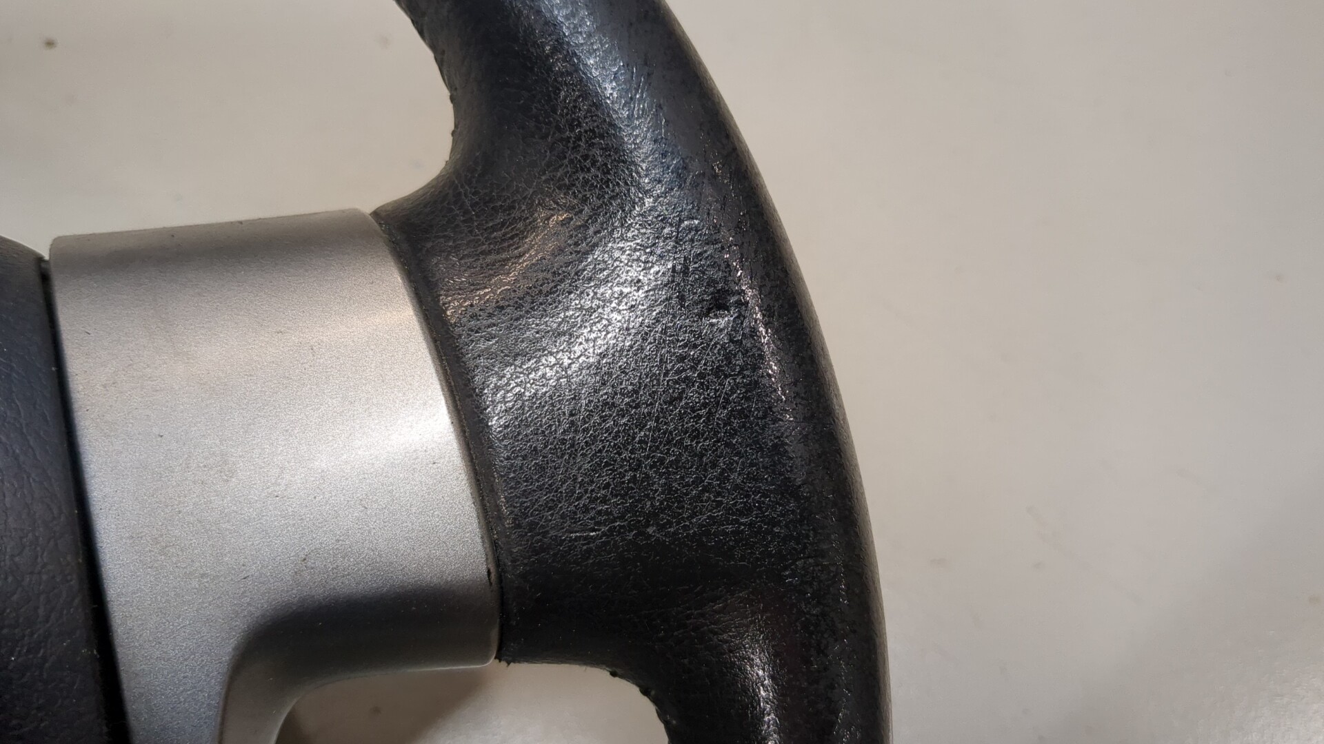 Рулевое колесо (руль)