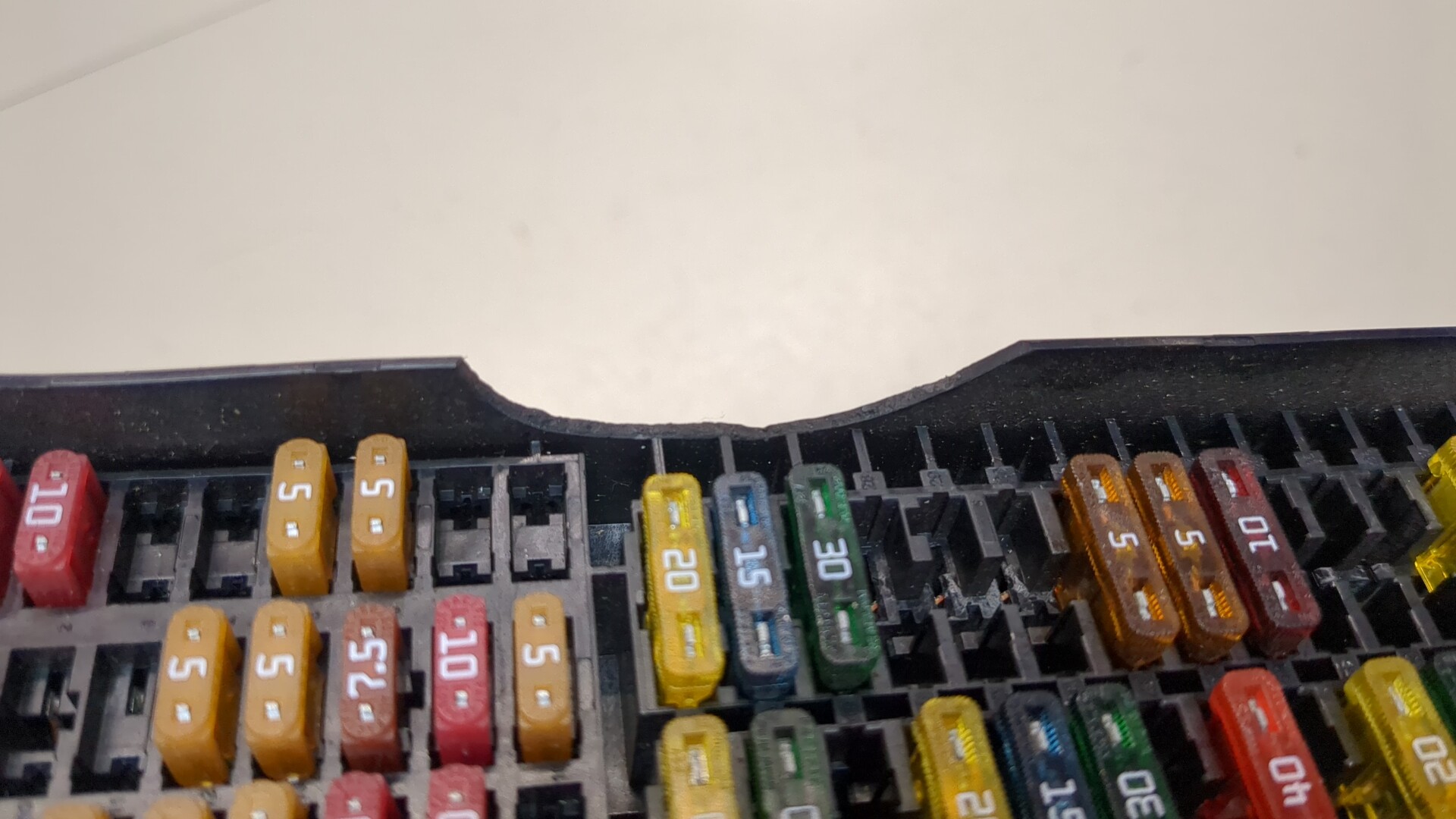 Блок предохранителей