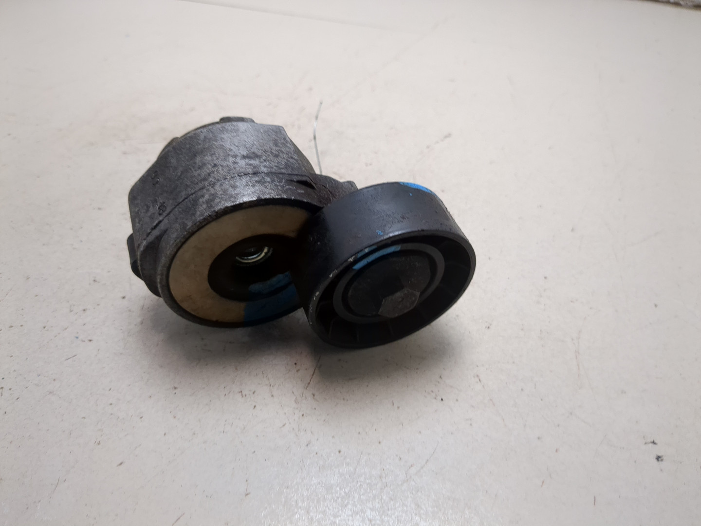 Натяжитель ремня