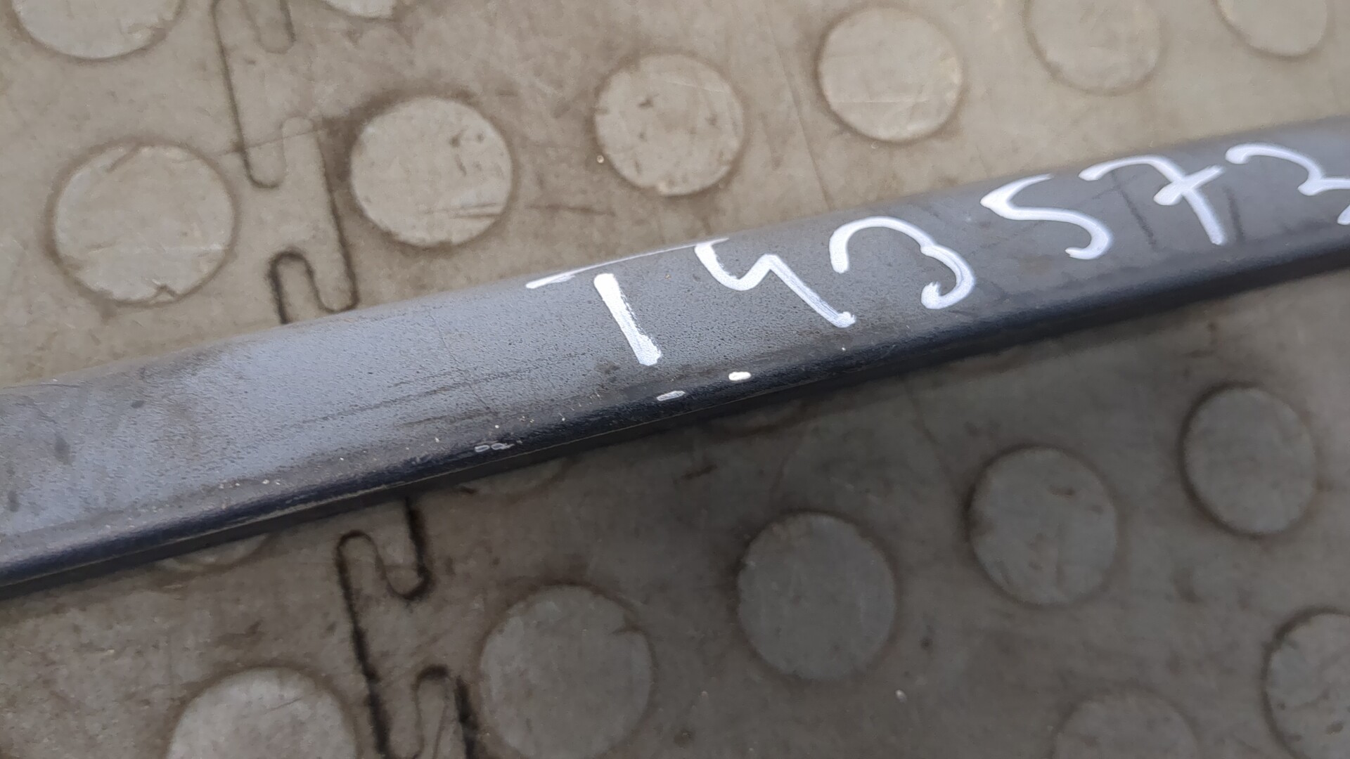 Рейлинг (релинг) правый (планка на крышу)