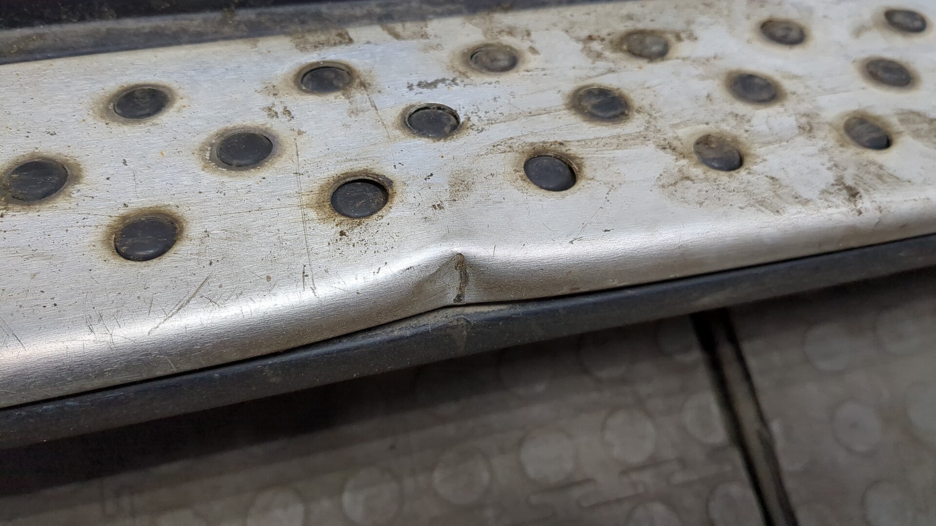 Подножка правая