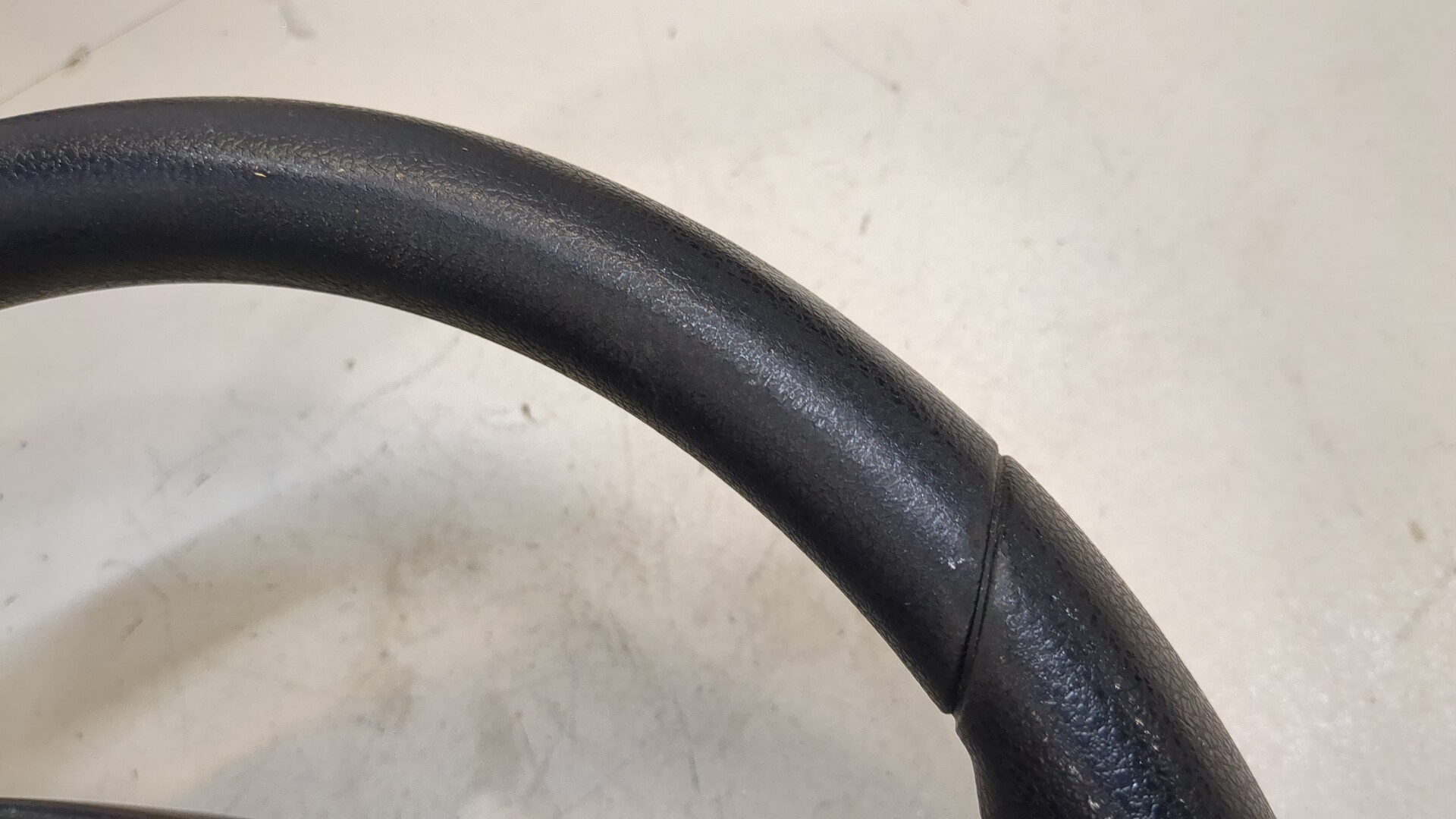 Рулевое колесо (руль)