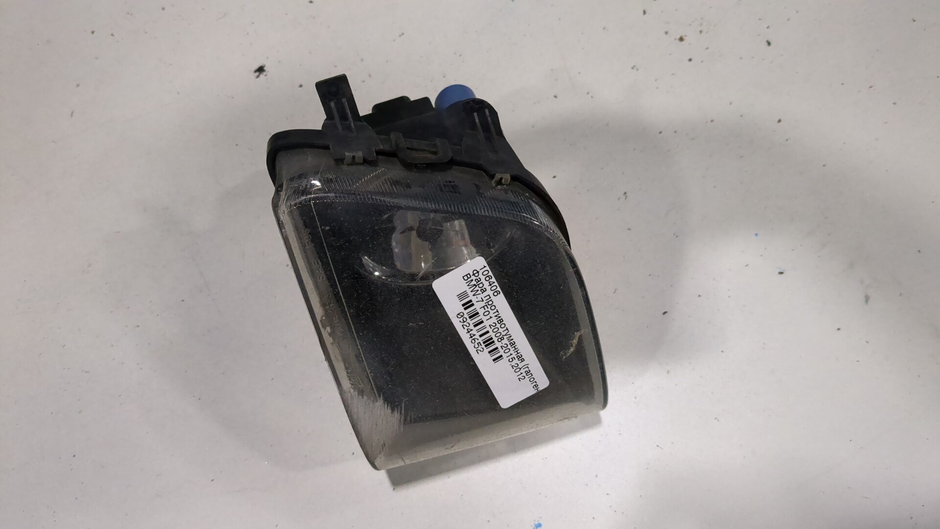 Фара противотуманная левая