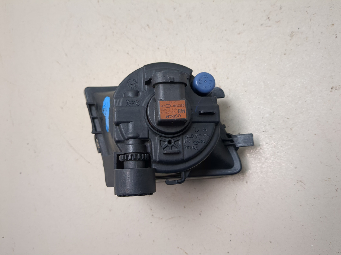 Фара противотуманная левая