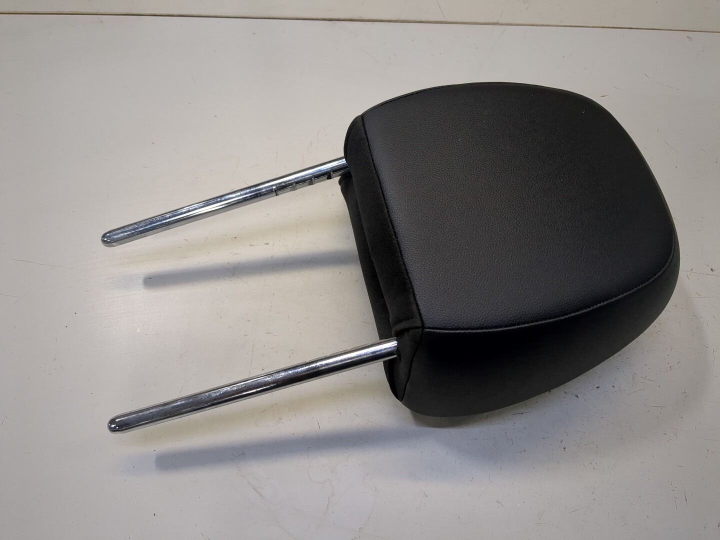 Подголовник сиденья