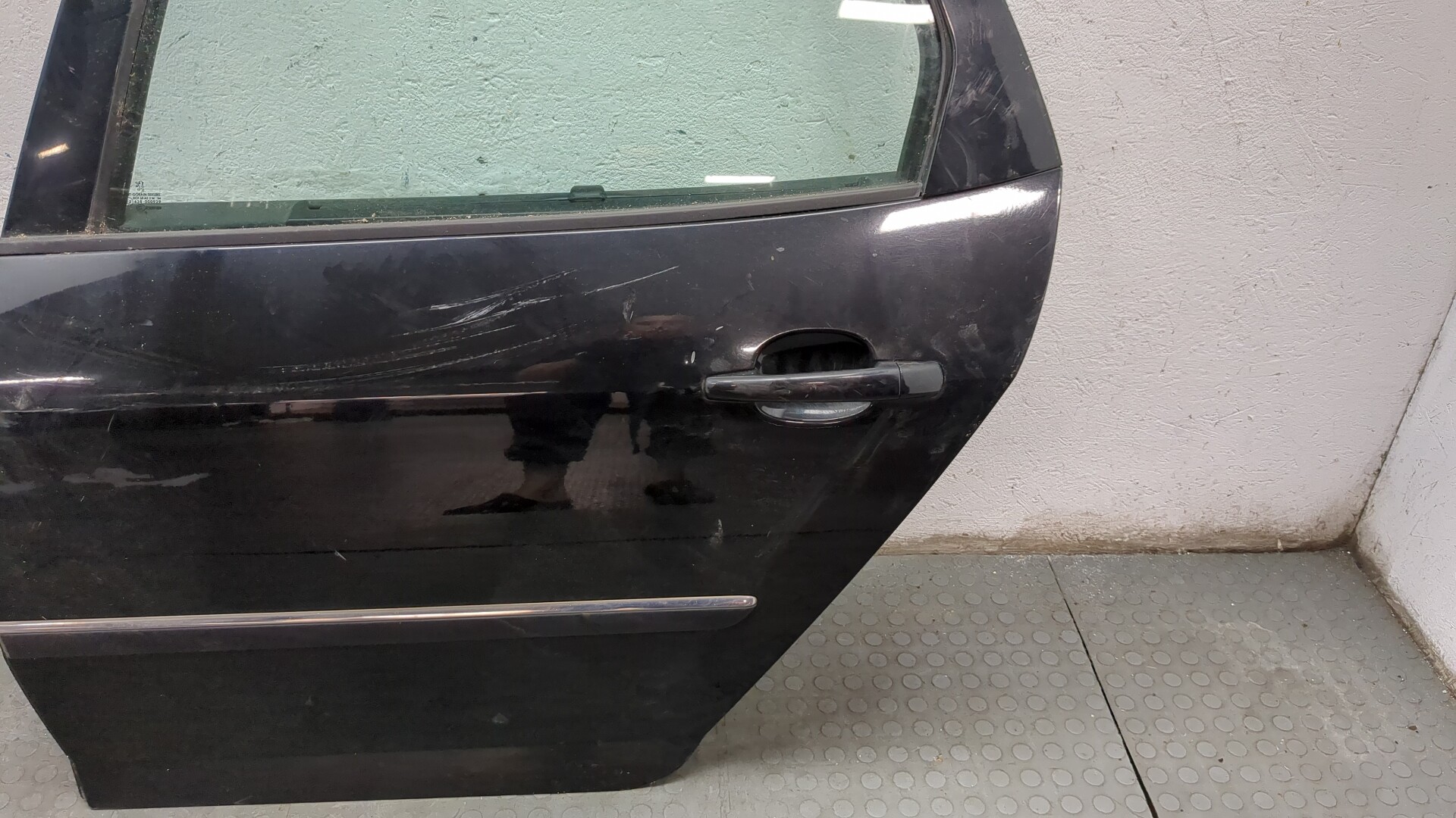 Дверь задняя левая