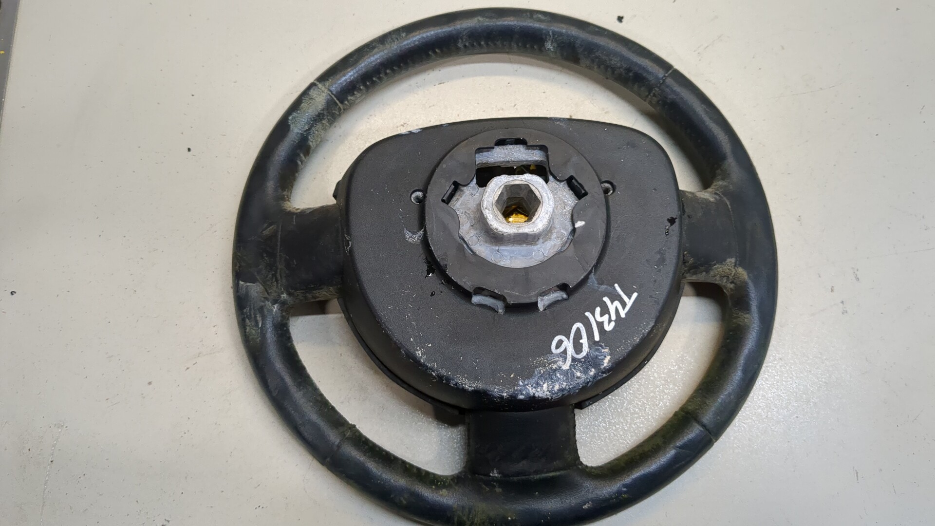 Рулевое колесо (руль)