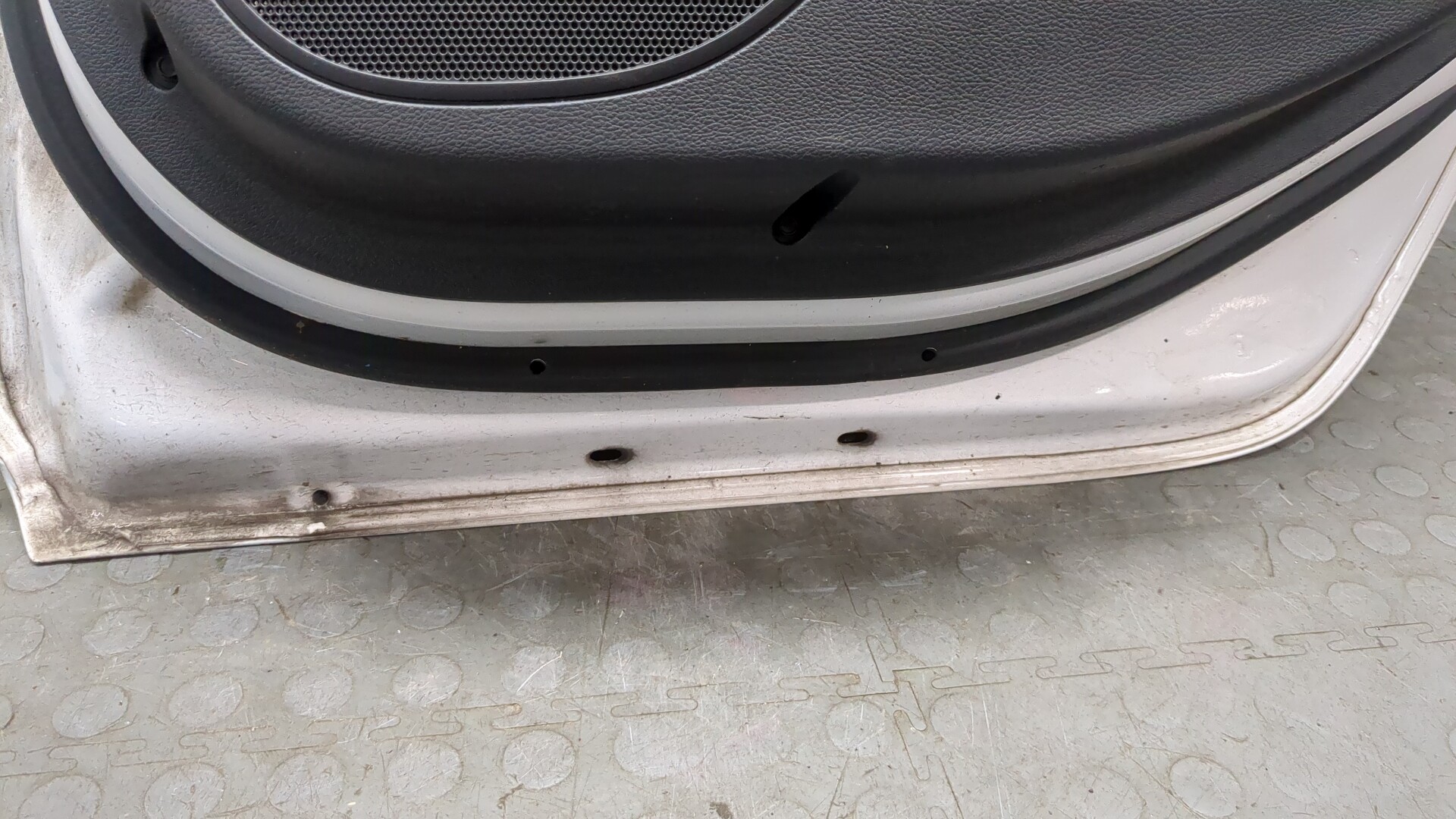 Дверь задняя правая