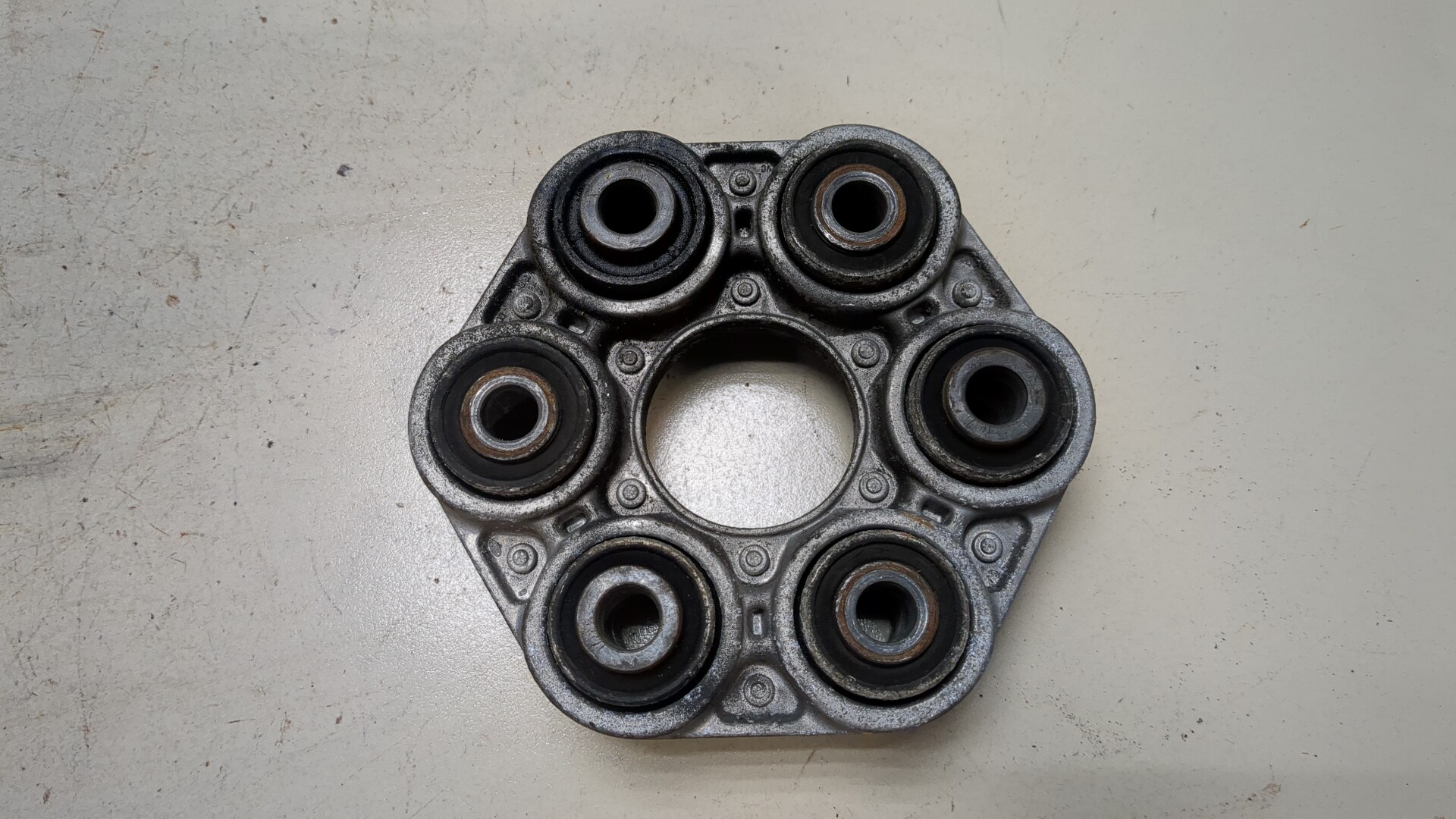 Муфта эластичная карданного вала