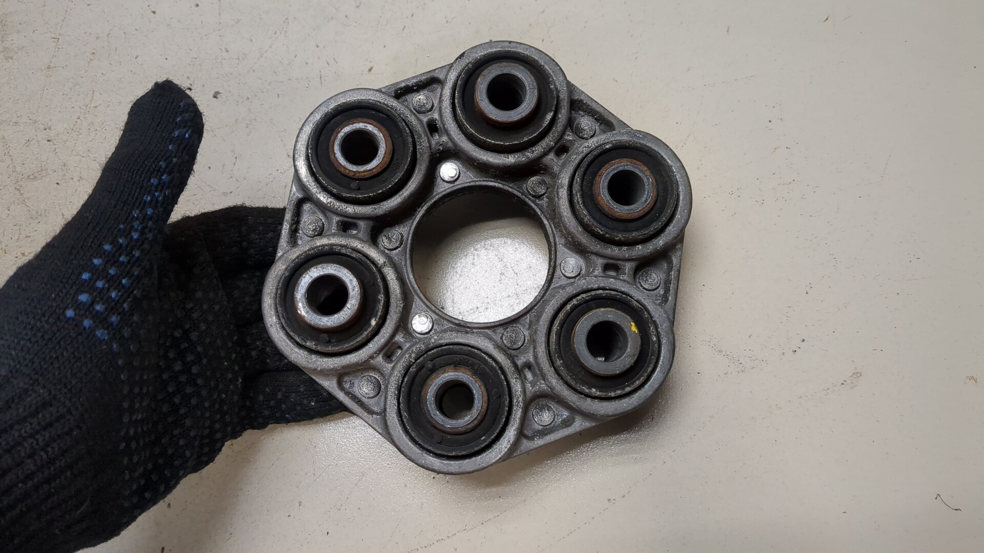 Муфта эластичная карданного вала