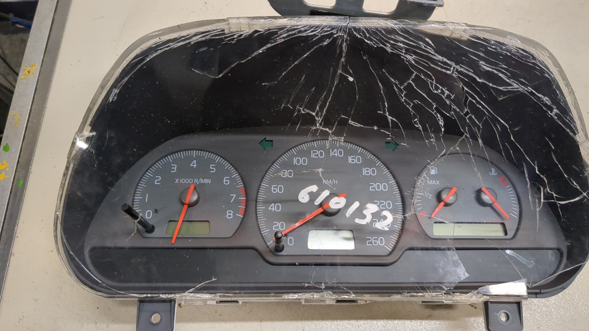 Панель приборов