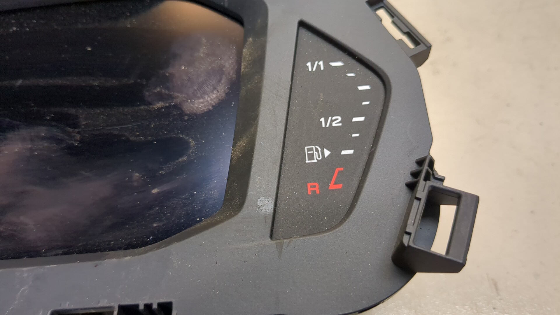 Панель приборов