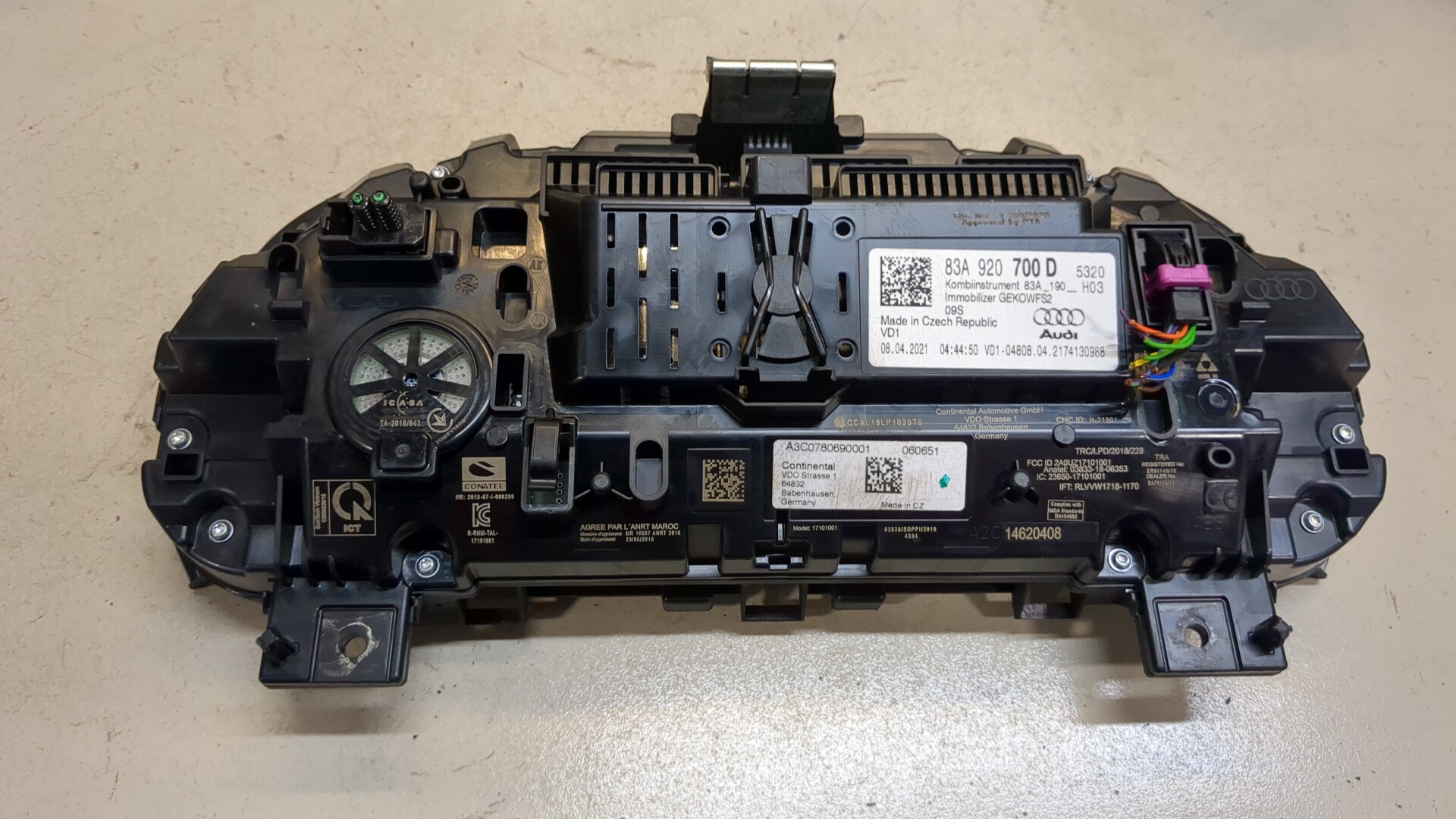 Панель приборов