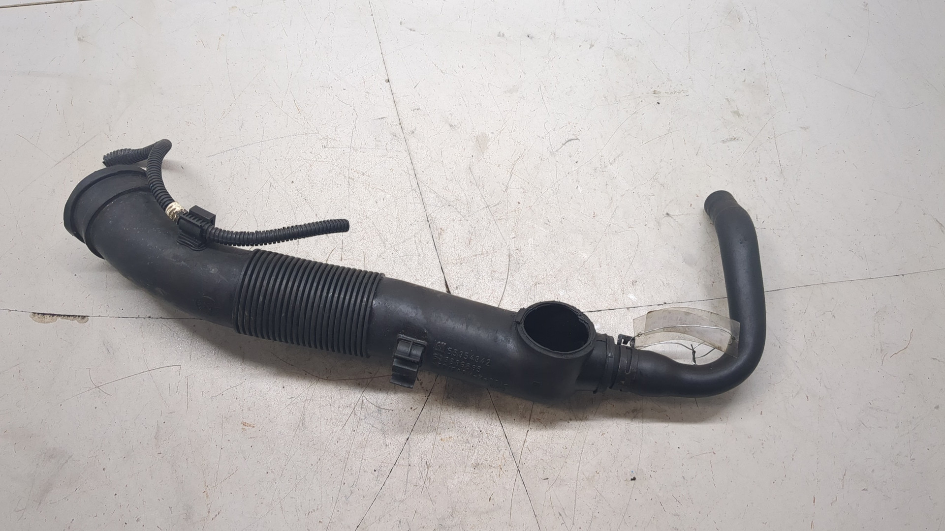 Патрубок воздушного фильтра