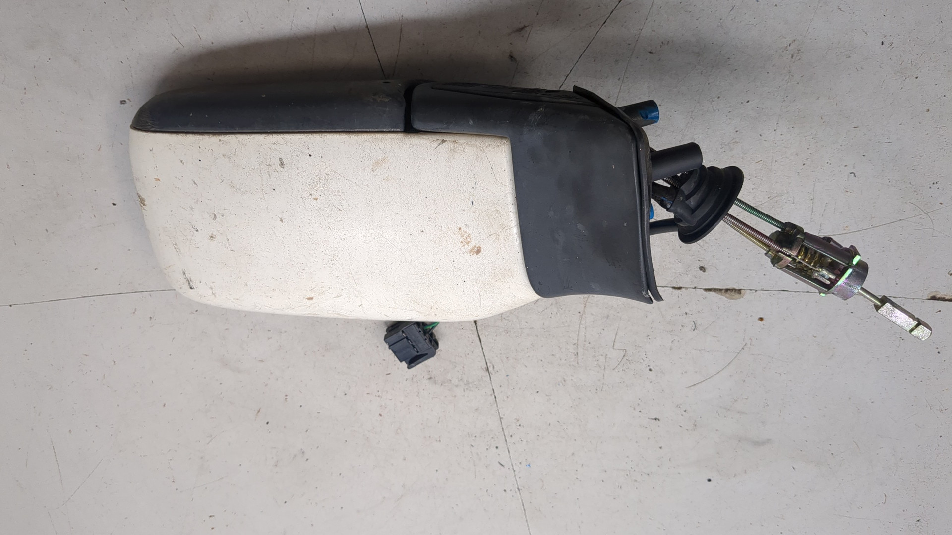 Зеркало левое электрическое