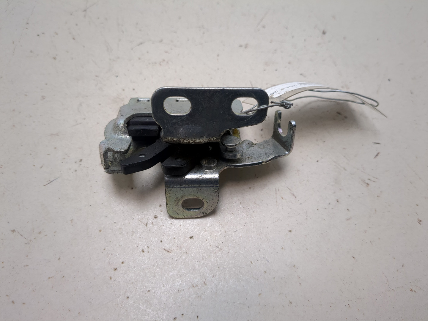 Замок двери задней правой