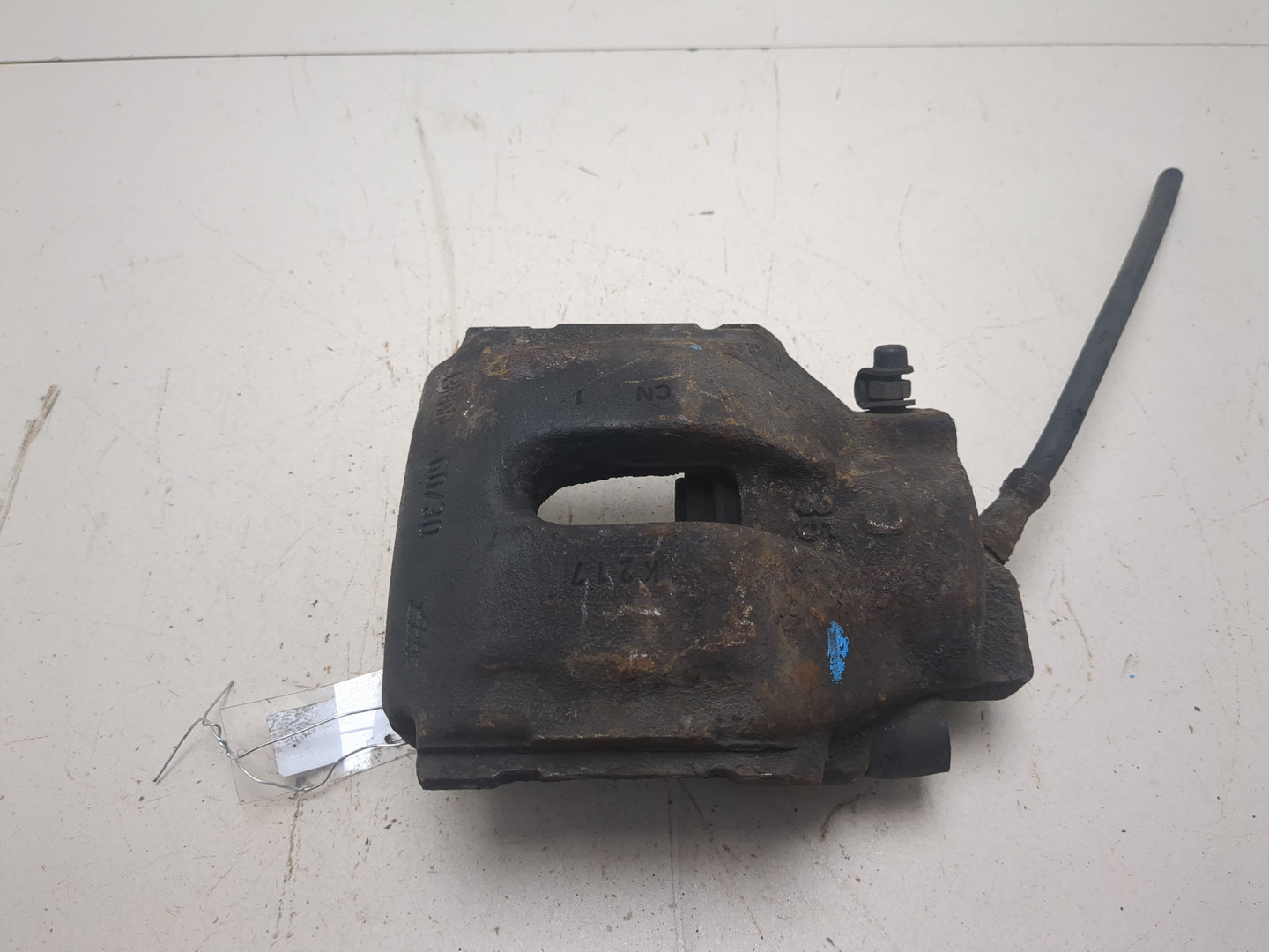 Суппорт передний левый