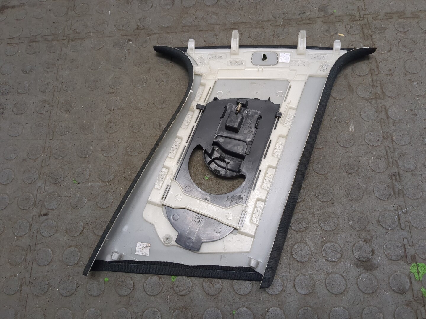 Обшивка стойки