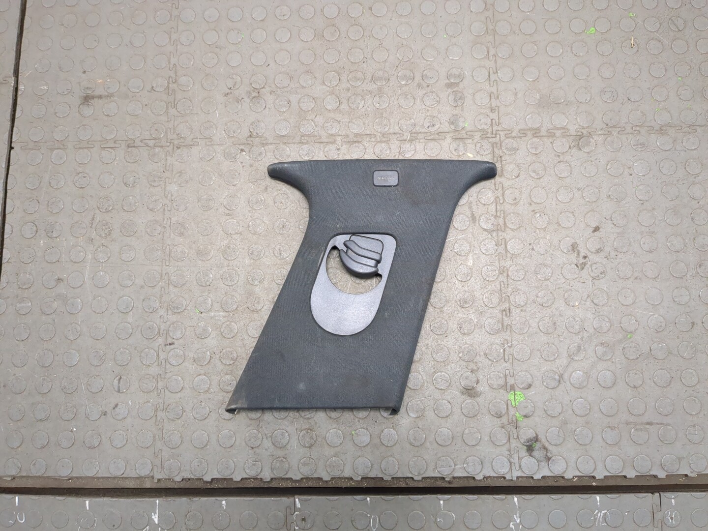 Обшивка стойки