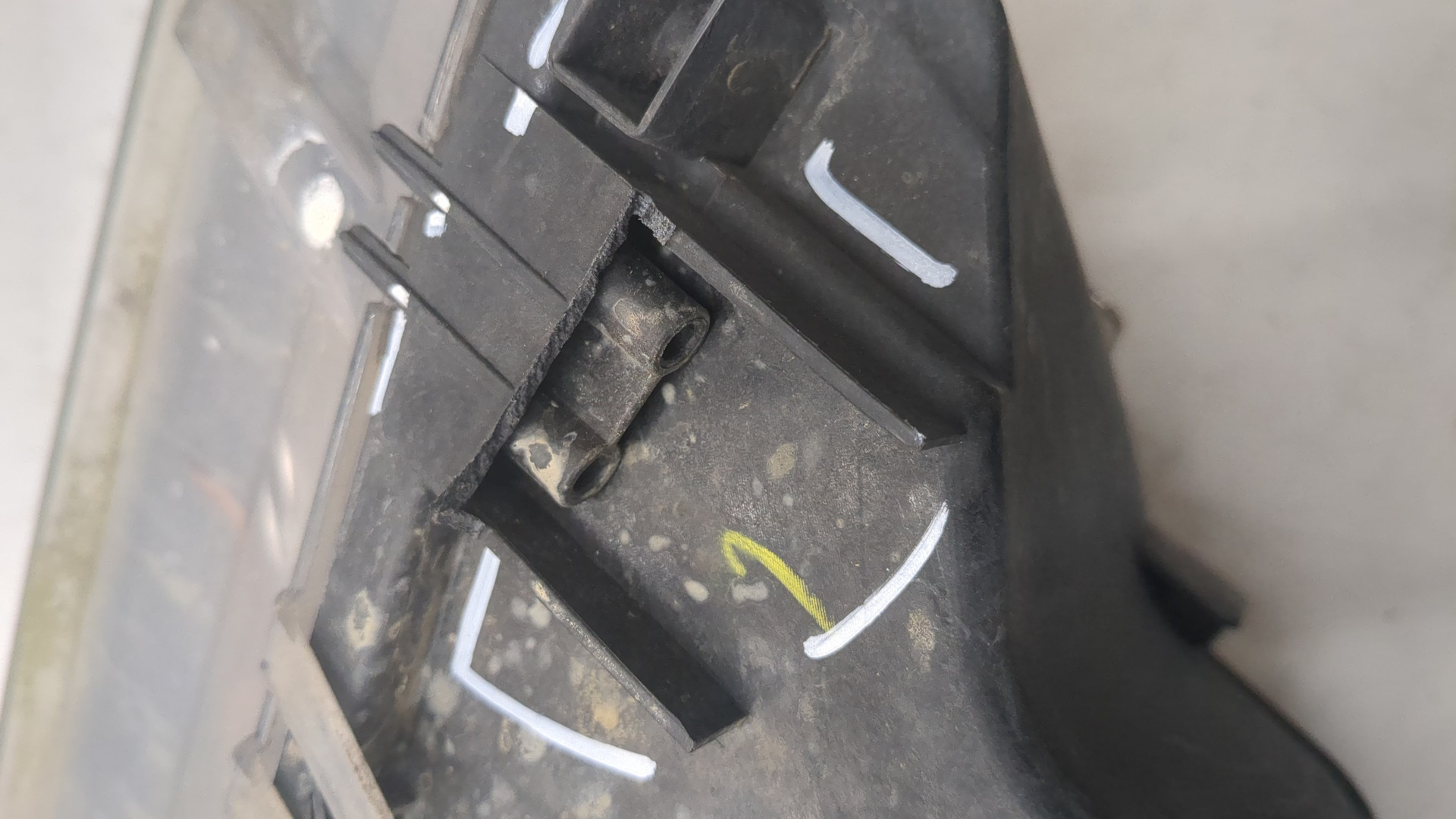 Фара правая