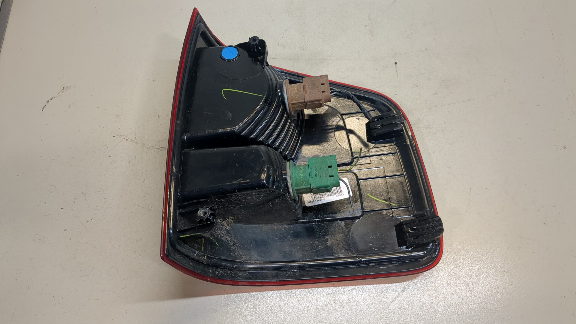 Фонарь задний левый