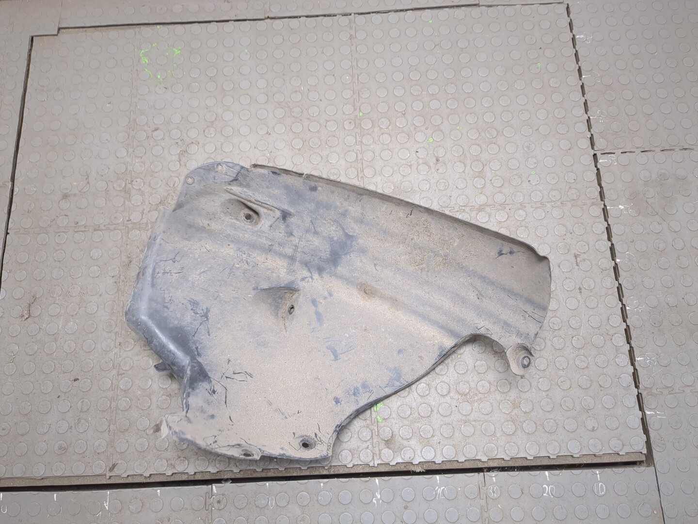 Локер передний правый