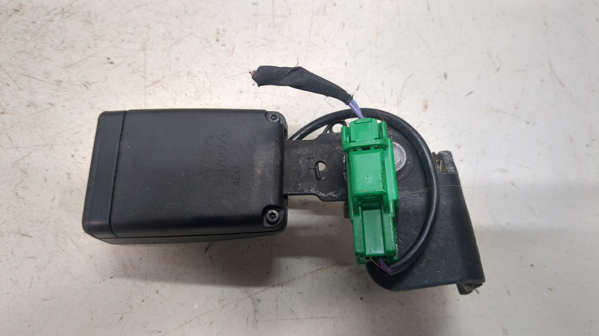 Ответная часть ремня безопасности