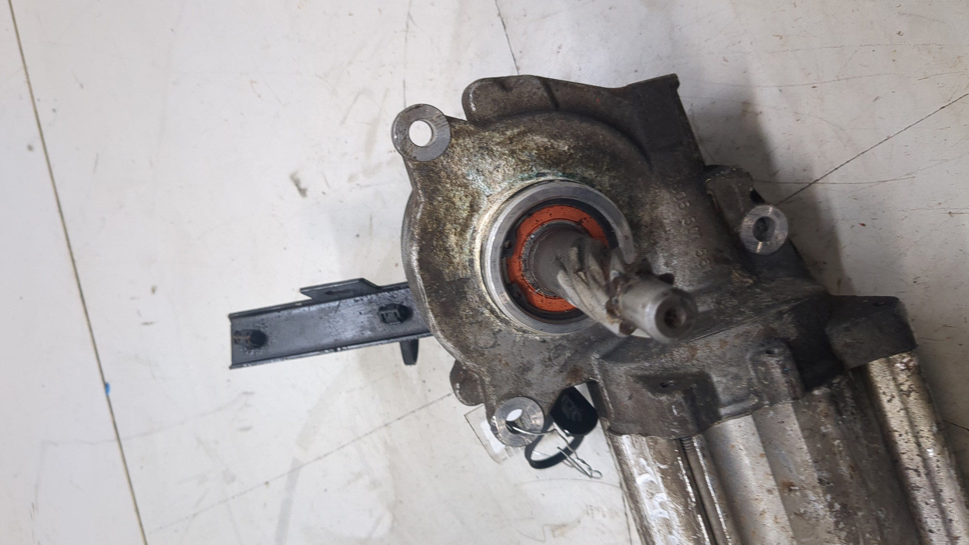 Серводвигатель рулевой рейки