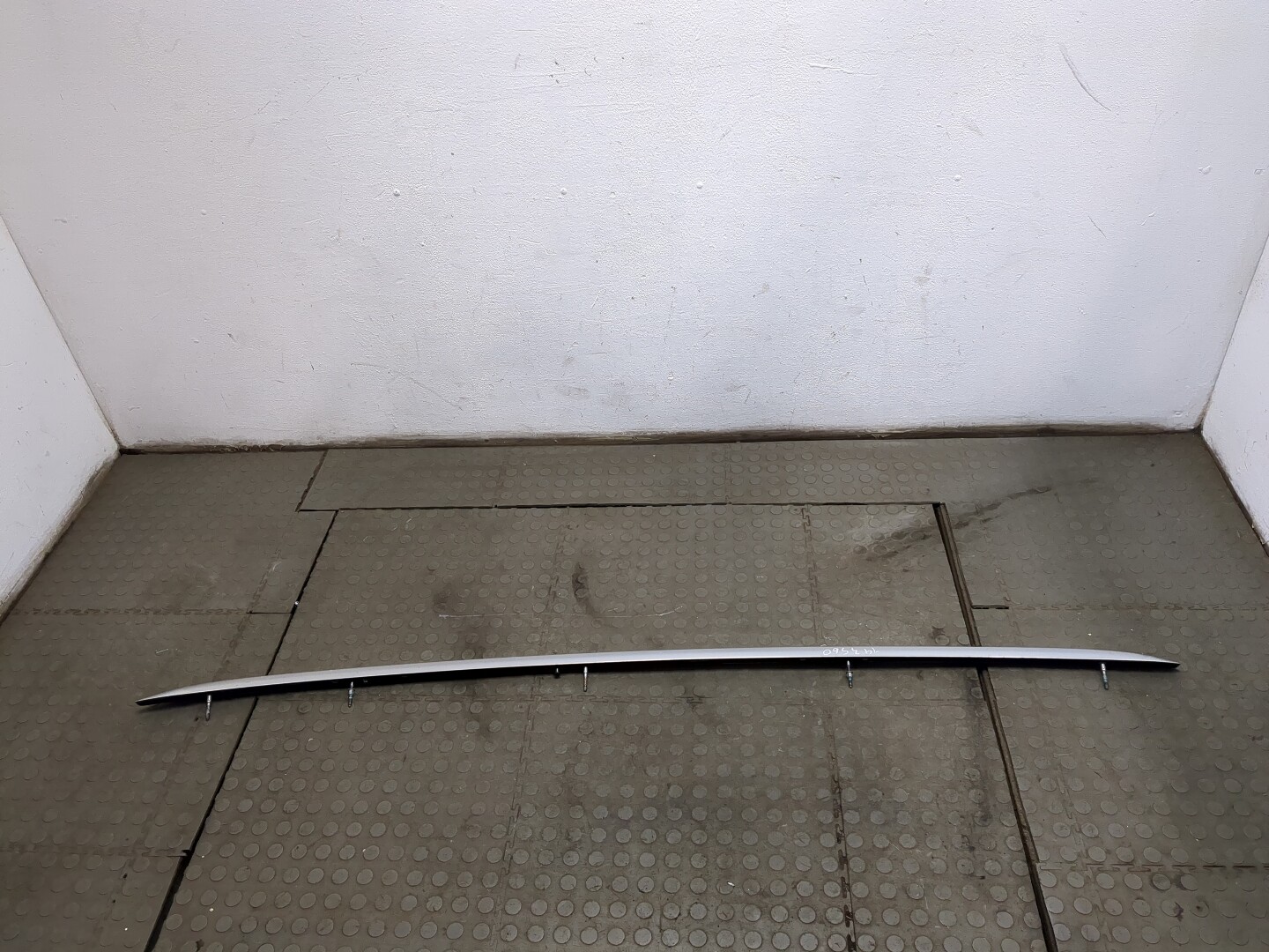 Рейлинг (релинг) левый (планка на крышу)